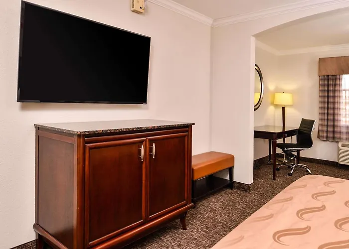 Quality Inn & Suites